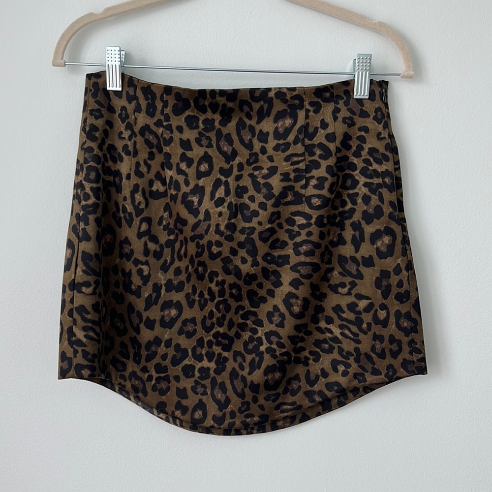 NWT animal print mini skirt